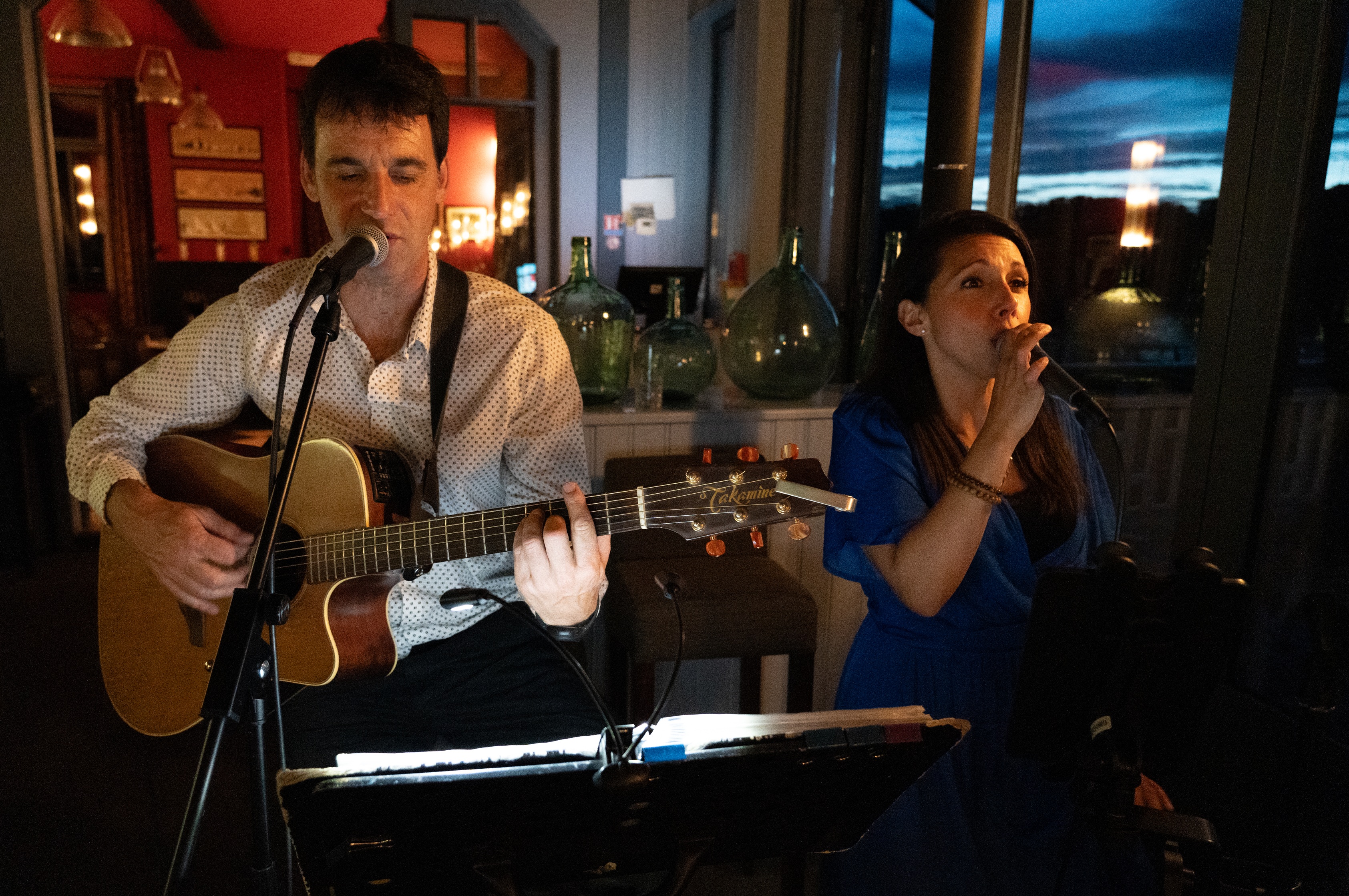 Soft Mood en concert dans un restaurant